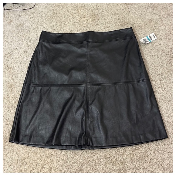 Alfani Dresses & Skirts - NWT! Alfani faux leather skirt